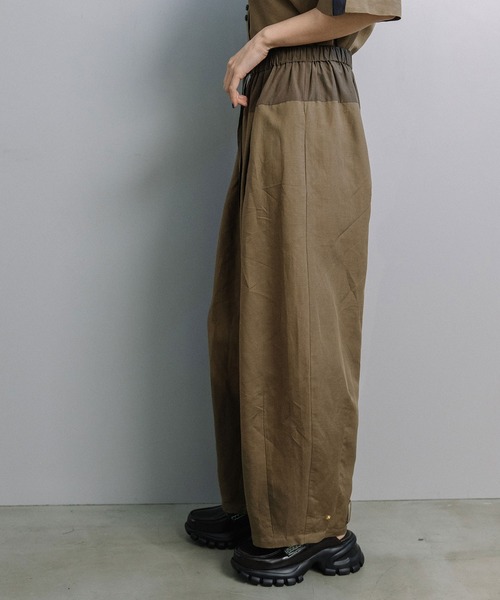 MARECHAL TERRE(マルシャルテル)の「コクーンパンツ(その他パンツ・レディース・ネイビー/カーキ/グレイッシュベージュ/ブラック・MEDIUM)」の21枚目の写真