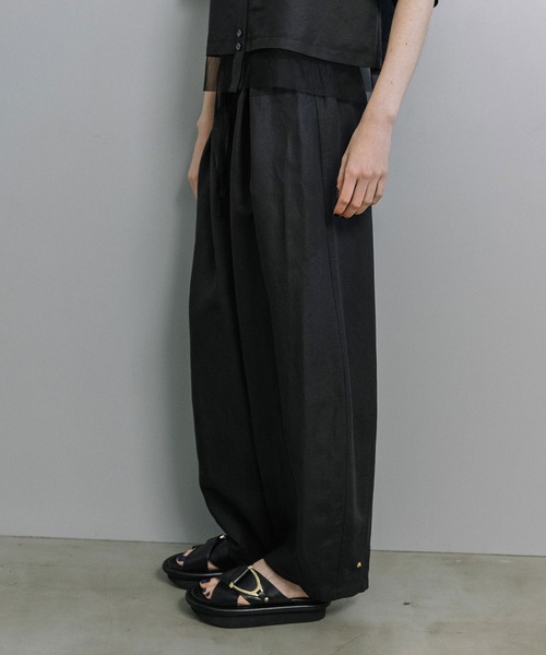 MARECHAL TERRE(マルシャルテル)の「コクーンパンツ(その他パンツ・レディース・ネイビー/カーキ/グレイッシュベージュ/ブラック・MEDIUM)」の9枚目の写真