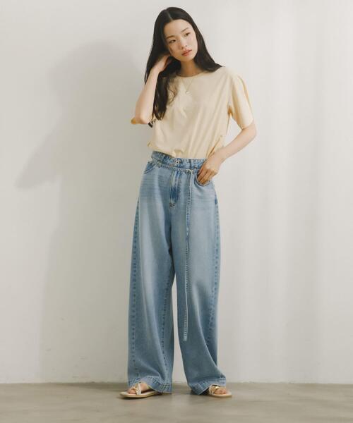 URBAN RESEARCH DOORS(アーバンリサーチドアーズ)の「Belted Light Denim(デニムパンツ・レディース・ライトインディゴブルー・MEDIUM/SMALL)」の1枚目の写真