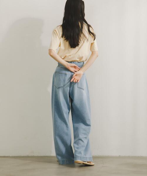 URBAN RESEARCH DOORS(アーバンリサーチドアーズ)の「Belted Light Denim(デニムパンツ・レディース・ライトインディゴブルー・MEDIUM/SMALL)」の2枚目の写真