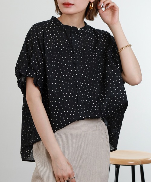 Anna Nicola(アンナニコラ)の「Anna Nicola 麻混ドットプリントタック袖ブラウス 半袖(シャツ/ブラウス・レディース・ブラック/ベージュ・38)」の6枚目の写真