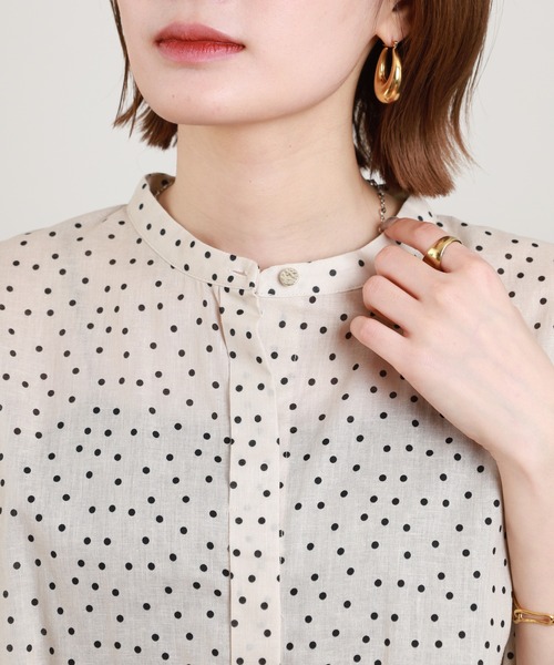 Anna Nicola(アンナニコラ)の「Anna Nicola 麻混ドットプリントタック袖ブラウス 半袖(シャツ/ブラウス・レディース・ブラック/ベージュ・38)」の19枚目の写真