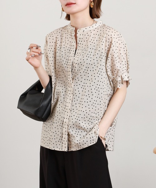 Anna Nicola(アンナニコラ)の「Anna Nicola 麻混ドットプリントタック袖ブラウス 半袖(シャツ/ブラウス・レディース・ブラック/ベージュ・38)」の10枚目の写真