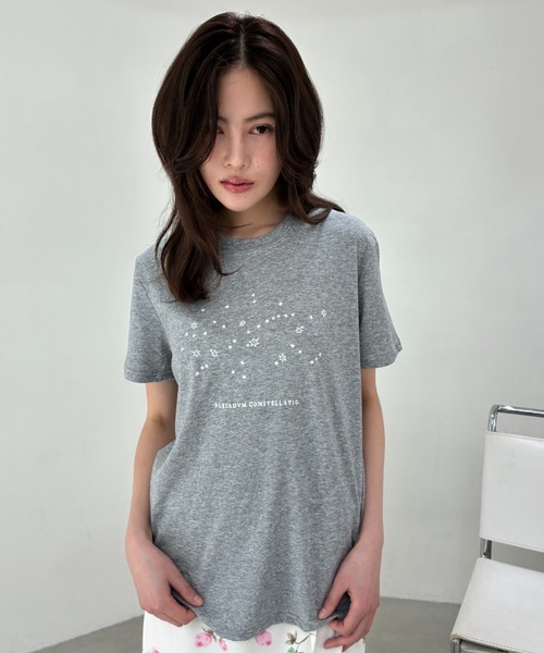 FUULLY STUDIO(フーリィーステューディオ)の「スタープリントTEE(Tシャツ/カットソー・レディース・ホワイト/グレー・FREE)」の3枚目の写真
