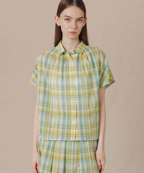 MACKINTOSH LONDON（マッキントッシュ ロンドン）の「【婦人画報6月号掲載】ハイツイストワッシャーブラウス（シャツ/ブラウス・レディース・グリーン/ベージュ/ブラック・38）」の3枚目の写真