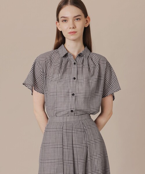MACKINTOSH LONDON（マッキントッシュ ロンドン）の「【婦人画報6月号掲載】ハイツイストワッシャーブラウス（シャツ/ブラウス・レディース・グリーン/ベージュ/ブラック・38）」の2枚目の写真