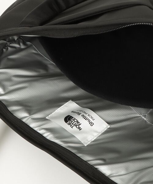 THE NORTH FACE（ザノースフェイス）の「ザ ノース フェイス THE NORTH FACE Shuttle Tote シャトルトート（トートバッグ・メンズ・その他・ONE SIZE）」の4枚目の写真