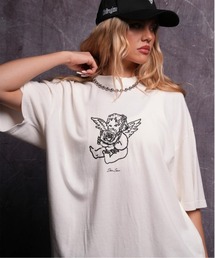 ”ダークストリート感漂う” グラフィックTシャツ