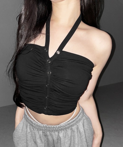 me+em select(ミームセレクト)の「【 2color 】ホルターネックスナップボタンギャザーベアトップ / halter neck snap button gathered bare top(チューブトップ・レディース・ホワイト/ブラック・FREE)」の9枚目の写真
