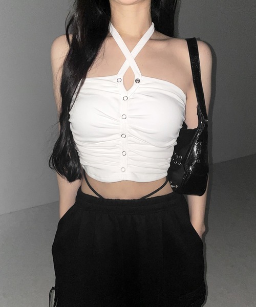 me+em select(ミームセレクト)の「【 2color 】ホルターネックスナップボタンギャザーベアトップ / halter neck snap button gathered bare top(チューブトップ・レディース・ホワイト/ブラック・FREE)」の19枚目の写真