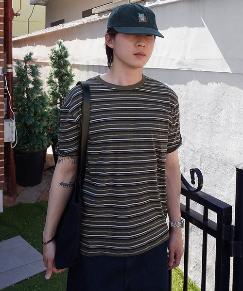 INTEMPOMOOD(インテンポムード)の「ロールアップボタンストライプTシャツ : 2カラー(Tシャツ/カットソー・メンズ・ホワイト/カーキ・MEDIUM/LARGE)」の20枚目の写真