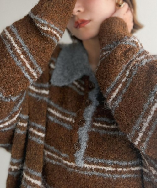 classicalelf(クラシカルエルフ)の「メンズライクに女子っぽさを。胸刺繍ブークレ配色ボーダーニットポロ(長袖)(ニット/セーター・レディース・ブラウン/グレー/アイボリー/ネイビー・SMALL/X-LARGE/LARGE/MEDIUM)」の3枚目の写真