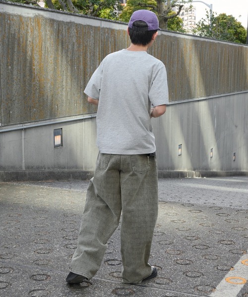 Perushu（ペルーシュ）の「ONE-POINT EMBROIDERY SLUB T SHIRT／ワンポイント刺繍ロゴスラブTシャツ（Tシャツ/カットソー・メンズ・ブラック/グレー/オフホワイト・MEDIUM/LARGE）」の19枚目の写真