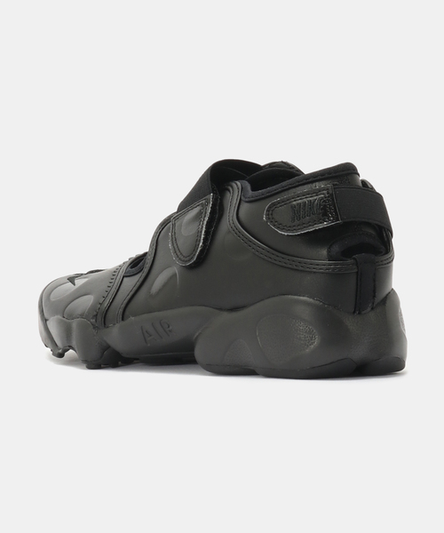 NIKE(ナイキ)の「NIKE WMNS AIR RIFT DOT IR1226-002(スニーカー・レディース・ブラック・23cm/24cm/25cm/26cm)」の6枚目の写真