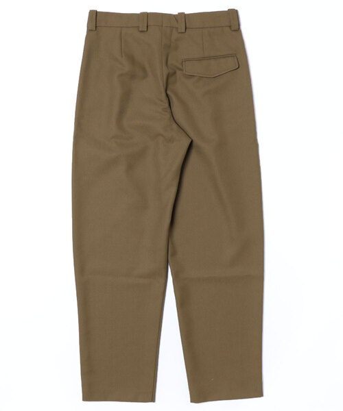 A.P.C.（アーペーセー）の「PANTALON RENATO（その他パンツ・メンズ・カーキ・46）」の4枚目の写真