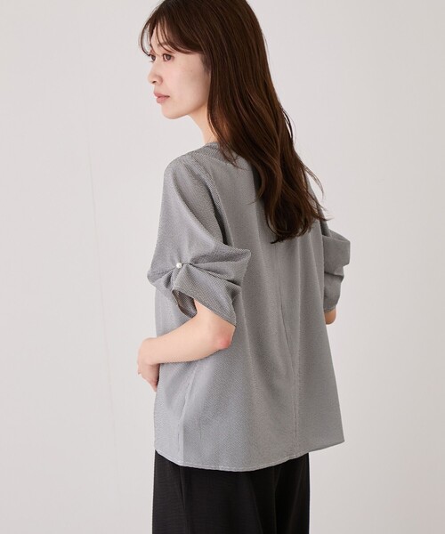 Jayro(ジャイロ)の「タックディティールスリーブブラウス(シャツ/ブラウス・レディース・ホワイト系その他/ブラック系その他/ブルー系その他5・M)」の17枚目の写真