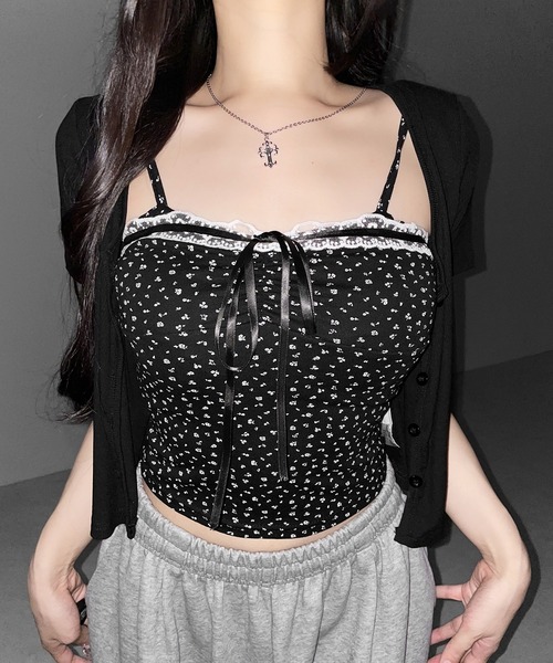 me+em select(ミームセレクト)の「【 2点セット 】小花柄レースリボンキャミソール + カーディガンセット / mini flower lace ribbon camisole + cardigan SET(アンサンブル・レディース・ホワイト/ブラック・FREE)」の11枚目の写真