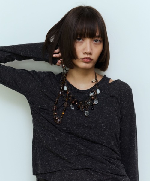 flaeu(フラユ)の「Slub Layered Pullover(Tシャツ/カットソー・レディース・ベージュ/チャコールグレー・FREE)」の3枚目の写真