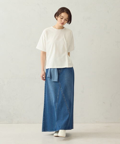 COMME CA ISM(コムサイズム)の「【接触冷感】サイドタックTシャツ(Tシャツ/カットソー・レディース・ホワイト/チャコール/カーキ・LARGE/MEDIUM)」の4枚目の写真