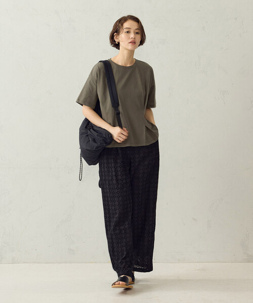 COMME CA ISM(コムサイズム)の「【接触冷感】サイドタックTシャツ(Tシャツ/カットソー・レディース・ホワイト/チャコール/カーキ・LARGE/MEDIUM)」の19枚目の写真