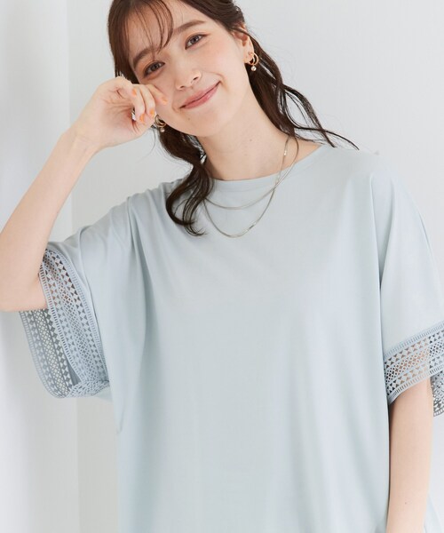SHOO・LA・RUE（シューラルー）の「【ひんやり/UV】お袖レースが上品 ゆったりとろみトップス（Tシャツ/カットソー・レディース・ブラック/キャメル/ブルー系その他/サックスブルー/ホワイト/ベージュ・00）」の4枚目の写真