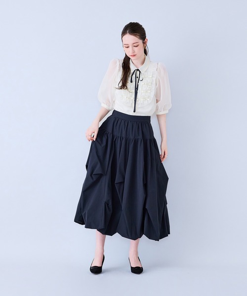 Audie a Muses（オーディアミューズ）の「リボン付きブラウス（シャツ/ブラウス・レディース・ブラック/オフホワイト・38/42）」の4枚目の写真