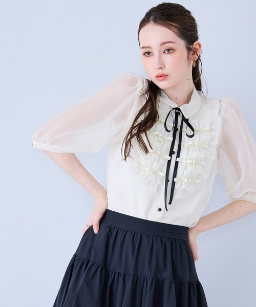 Audie a Muses（オーディアミューズ）の「リボン付きブラウス（シャツ/ブラウス・レディース・ブラック/オフホワイト・38/42）」の5枚目の写真