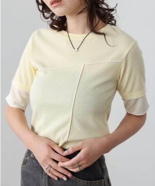 Bab(バブ)の「袖切り替えメローリブカットソー(Tシャツ/カットソー・レディース・ベージュ/イエロー・MEDIUM)」の2枚目の写真