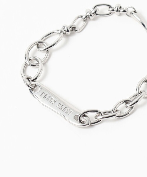 BEAMS HEART(ビームスハート)の「ロゴプレート チェーンブレスレット(ブレスレット・レディース・その他/ゴールド/シルバー・ONE SIZE)」の4枚目の写真