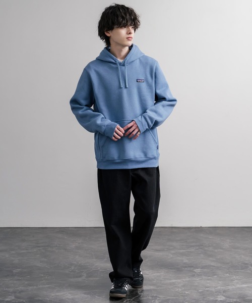 patagonia(パタゴニア)の「Patagonia パタゴニア M'S P 6 LABEL UPRISAL HOODY ラベルアップライザルフーディ/裏起毛長袖プルオーバーパーカー(パーカー・メンズ・ブラック/ブルー・XL/L/M/S)」の4枚目の写真
