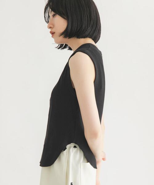 KBF(ケイビーエフ)の「ワッフルヘンリーネックタンクトップ(タンクトップ・レディース・オートミール/ブラック・ONE)」の15枚目の写真