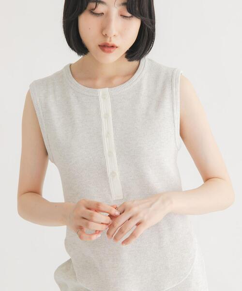 KBF(ケイビーエフ)の「ワッフルヘンリーネックタンクトップ(タンクトップ・レディース・オートミール/ブラック・ONE)」の22枚目の写真