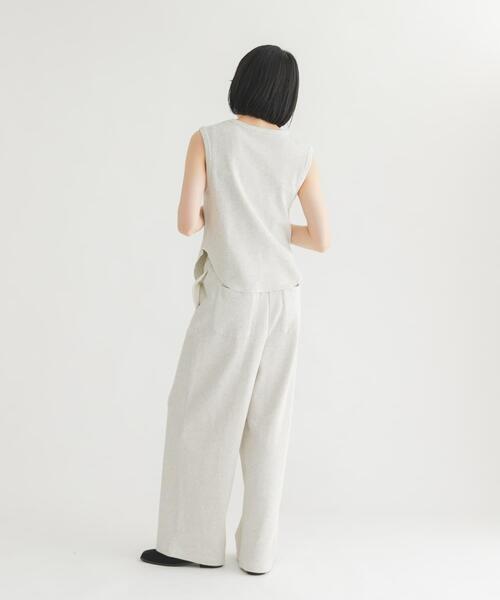 KBF(ケイビーエフ)の「ワッフルヘンリーネックタンクトップ(タンクトップ・レディース・オートミール/ブラック・ONE)」の6枚目の写真