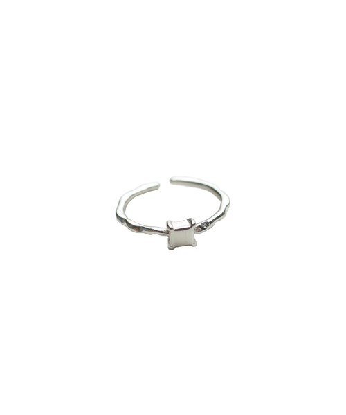 LOVE POMME POMME(ラブポムポム)の「Square Metal Ring(リング・レディース・シルバー・FREE)」の4枚目の写真