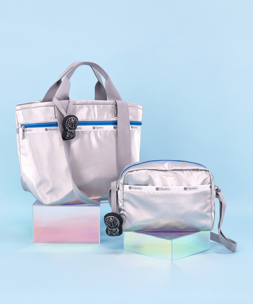 LeSportsac(レスポートサック)の「【DORAEMON】TWO HANDLE ZIP TOTE(トートバッグ・レディース・シルバー・FREE)」の12枚目の写真