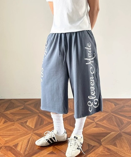 FreeZone(フリーゾーン)の「【ユニセックス】配色サイドロゴプリント カットオフワイドハーフパンツ(その他パンツ・メンズ・ブラック/ブルー・S/M/L)」の17枚目の写真