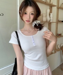 ヘンリーネック刺繍ポイント入りTシャツ