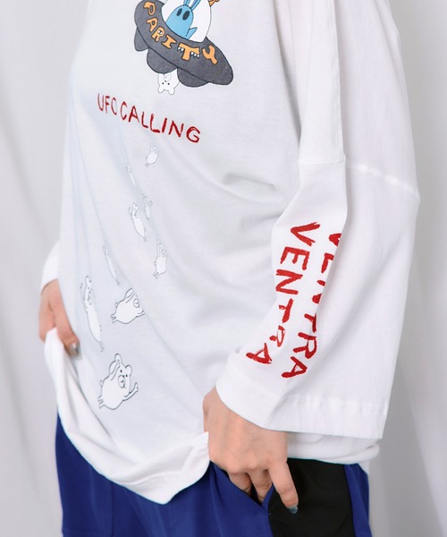 ScoLar（スカラー）の「363106：UFO離脱クマ柄Tシャツ（Tシャツ/カットソー・レディース・グレー/オフホワイト・M）」の5枚目の写真