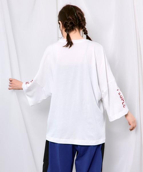 ScoLar（スカラー）の「363106：UFO離脱クマ柄Tシャツ（Tシャツ/カットソー・レディース・グレー/オフホワイト・M）」の3枚目の写真