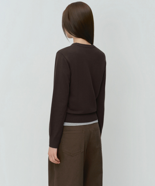 MUSINSA STANDARD WOMAN（ムシンサスタンダードウーマン）の「ウィメンズエッセンシャルラウンドネックニット[ダークブラウン]（ニット/セーター・レディース・その他・LARGE/X-SMALL/SMALL/MEDIUM）」の3枚目の写真