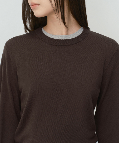 MUSINSA STANDARD WOMAN（ムシンサスタンダードウーマン）の「ウィメンズエッセンシャルラウンドネックニット[ダークブラウン]（ニット/セーター・レディース・その他・LARGE/X-SMALL/SMALL/MEDIUM）」の4枚目の写真