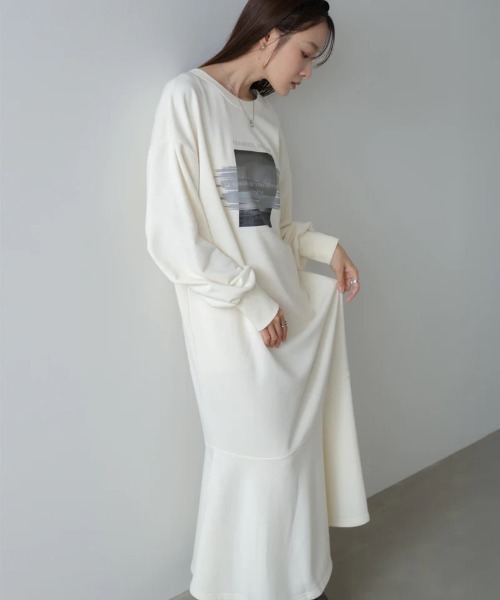 Bab(バブ)の「【選べるサイズ展開】前後2WAYホックプリントマーメイドスウェットワンピース(ワンピース・レディース・チャコールグレー/アイボリー/杢グレー・SMALL/MEDIUM)」の5枚目の写真