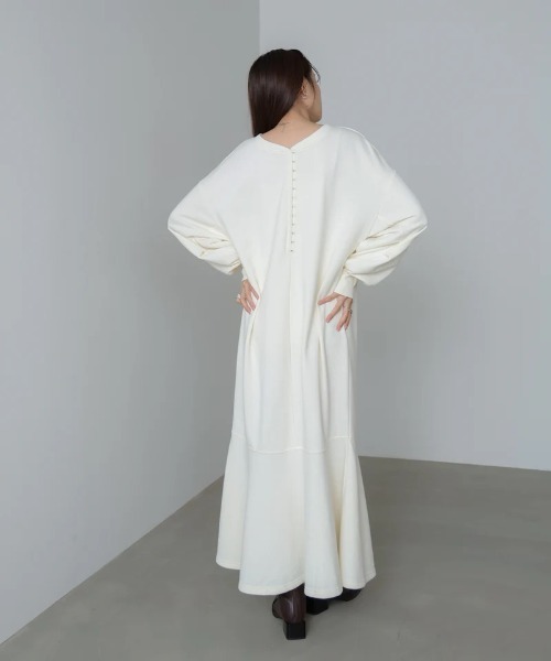 Bab(バブ)の「【選べるサイズ展開】前後2WAYホックプリントマーメイドスウェットワンピース(ワンピース・レディース・チャコールグレー/アイボリー/杢グレー・SMALL/MEDIUM)」の11枚目の写真