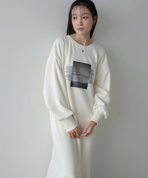 Bab(バブ)の「【選べるサイズ展開】前後2WAYホックプリントマーメイドスウェットワンピース(ワンピース・レディース・チャコールグレー/アイボリー/杢グレー・SMALL/MEDIUM)」の10枚目の写真