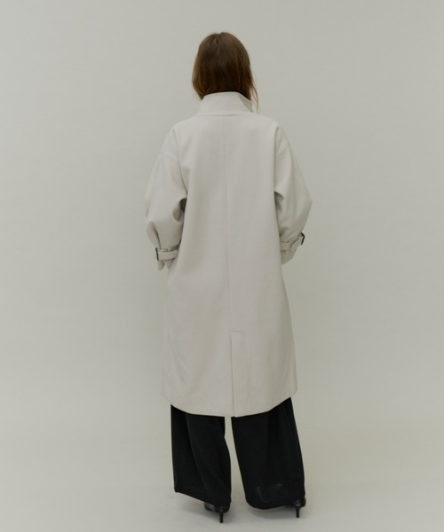 Plumel(プルメル)の「Stand Collar Sleeve Belt Long Coat / ウールライクスタンドカラーロングコート(ステンカラーコート・レディース・オフホワイト/ブラック・MEDIUM)」の18枚目の写真
