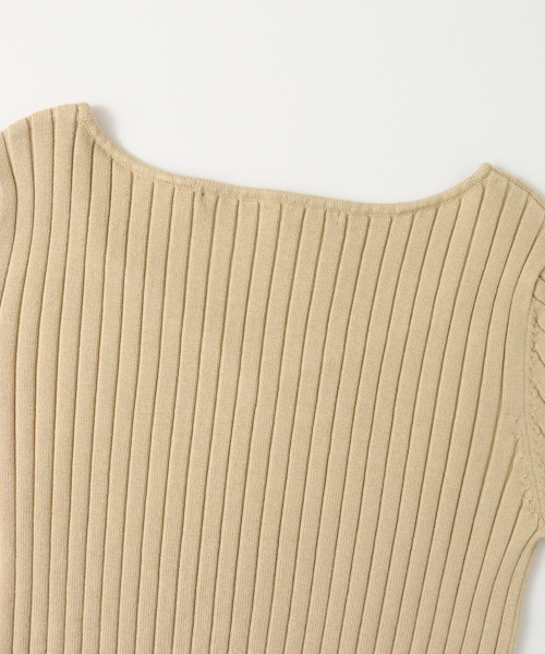 KBF+(ケービーエフプラス)の「KBF+ ラウンドVネックニット(ニット/セーター・レディース・ブラック/オフホワイト/ベージュ・ONE)」の10枚目の写真