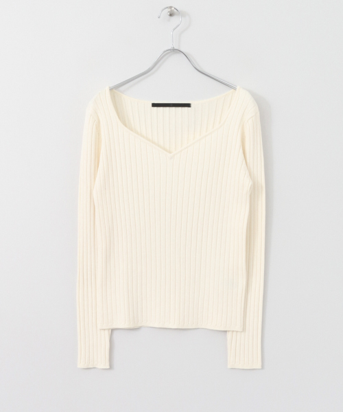 KBF+(ケービーエフプラス)の「KBF+ ラウンドVネックニット(ニット/セーター・レディース・ブラック/オフホワイト/ベージュ・ONE)」の11枚目の写真