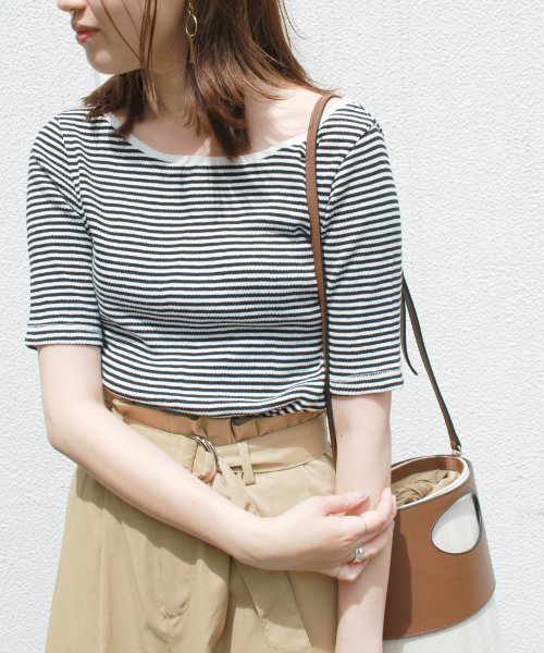 SLOBE IENA(スローブイエナ)の「エアリーテレコボートネックプルオーバー◆(Tシャツ/カットソー・レディース・グレー/ナチュラル/サックスブルー/ブラック系その他・FREE)」の2枚目の写真