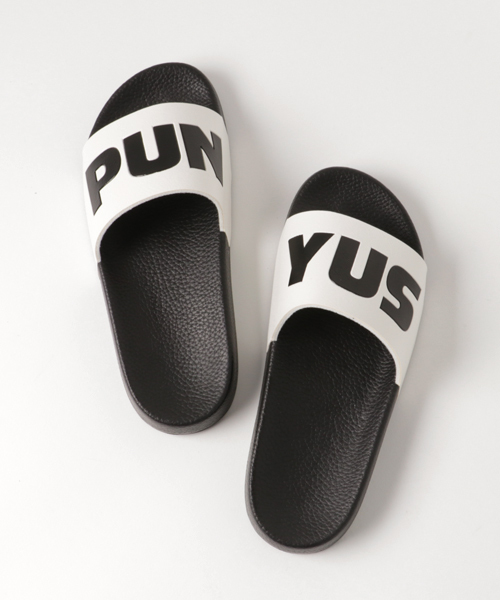 PUNYUS（プニュズ）の「ロゴシャワーサンダル（サンダル・レディース・ホワイト/ピンク/ブラック・3/1/2/4）」の2枚目の写真