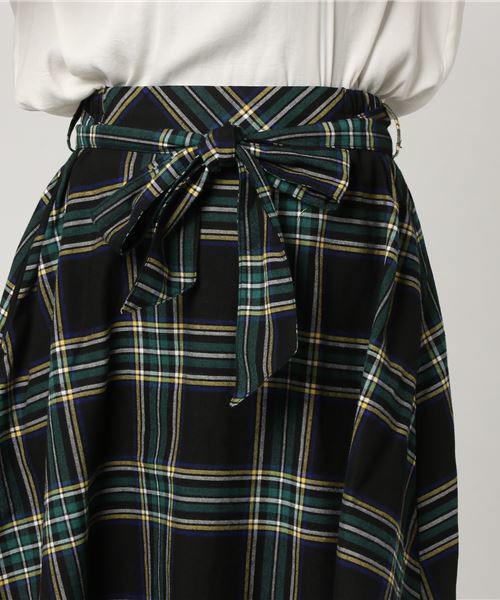 AMERICAN HOLIC(アメリカンホリック)の「・ベルト付チェックフレアスカート(スカート・レディース・ネイビー/グレー/レッド/ダークグレー/ブルーグリーン/ダークベージュ/ダークネイビー・FREE)」の8枚目の写真